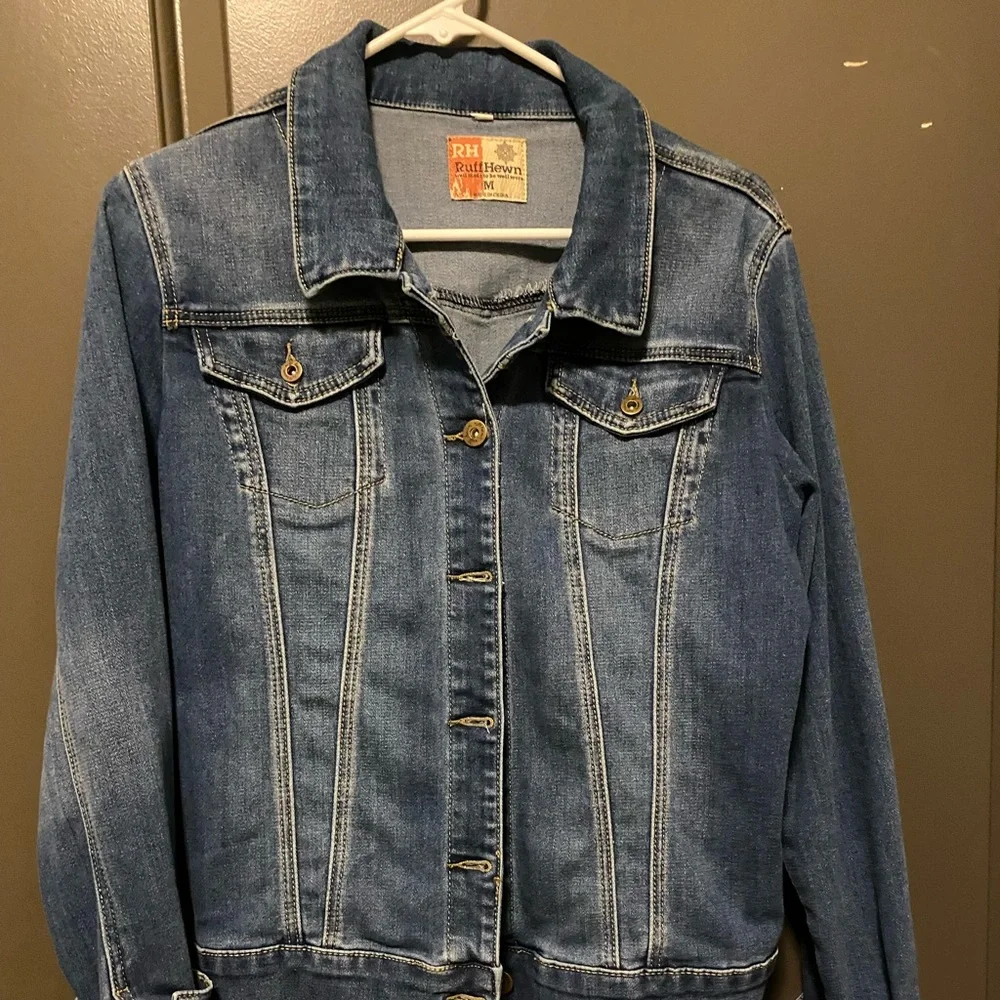 Jean jacket - Picture 1 of 8